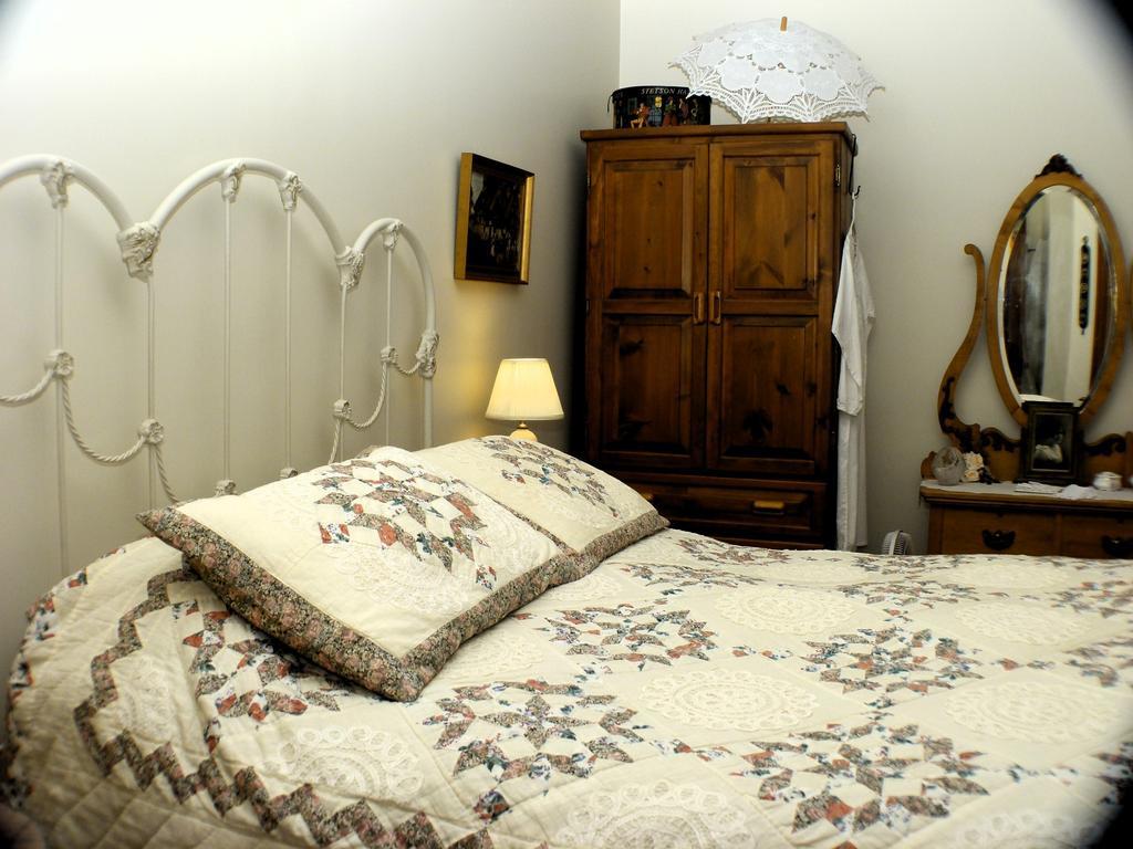 Doctor'S House B & B Тара Номер фото