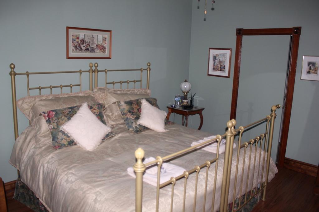 Doctor'S House B & B Тара Номер фото